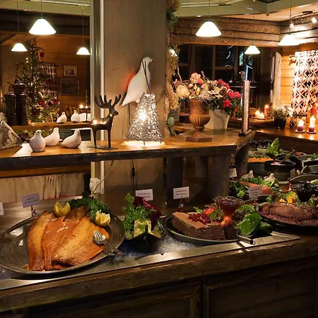 Yllaeshumina 酒店 3*