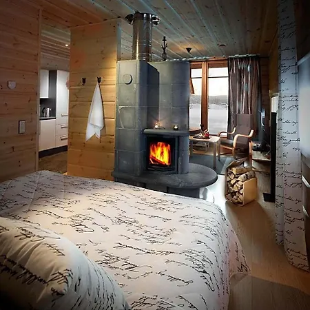 Yllaeshumina Hotel 3*