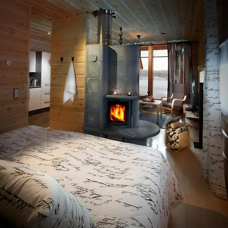 酒店 Yllaeshumina Äkäslompolo