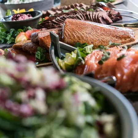 Yllaeshumina Äkäslompolo